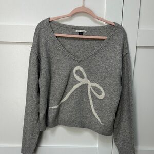 American Eagle Outfitters Gray V-Neck Sweater with Bow Accent